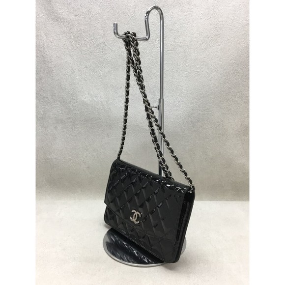 Chanel Enamel Plain Brilliant Chain Wallet - Picture 6 of 6